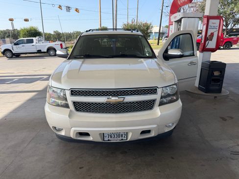 Used 2009 Chevrolet Avalanche LTZ AWD/4WD image 5