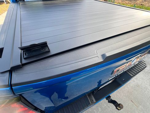 Used 2023 GMC Sierra 1500 Elevation w/ X31 Off-Road Package image 10