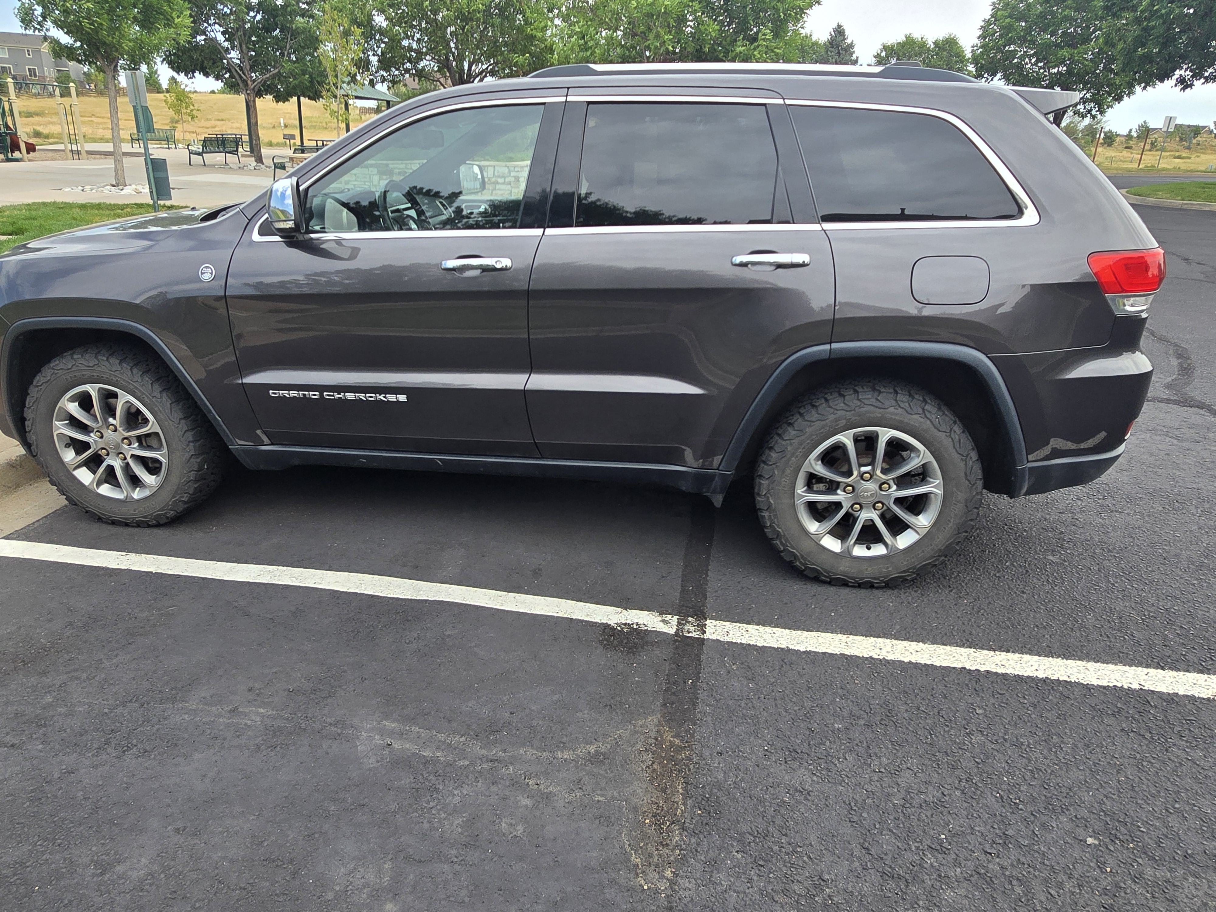 Used 2015 Jeep Grand Cherokee Limited AWD/4WD image 1
