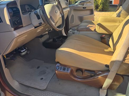 Used 2005 Ford F250 King Ranch RWD image 11