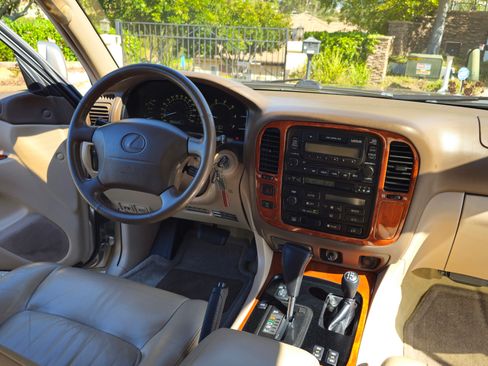 Used 1998 Lexus LX 470 4WD image 23