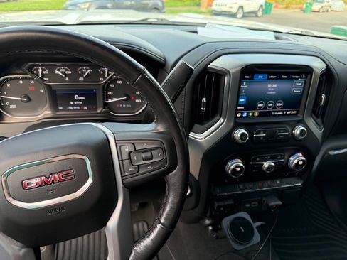 Used 2022 GMC Sierra 3500 SLE w/ SLE Convenience Package image 9