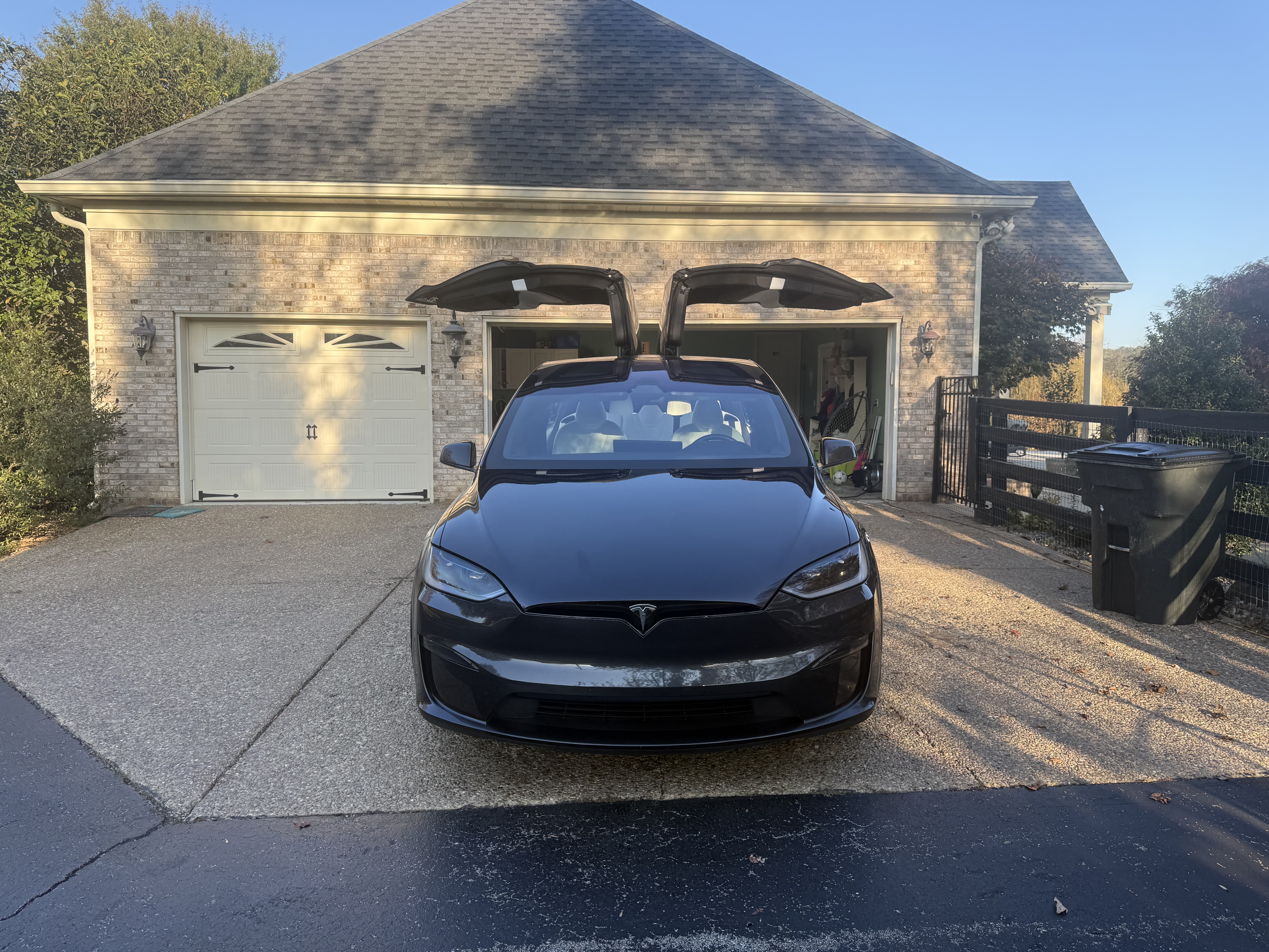 Used 2024 Tesla Model X AWD/4WD image 2