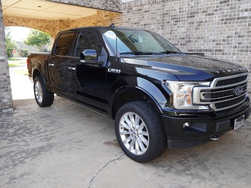 Used 2018 Ford F150 Limited w/ Trailer Tow Package image 14