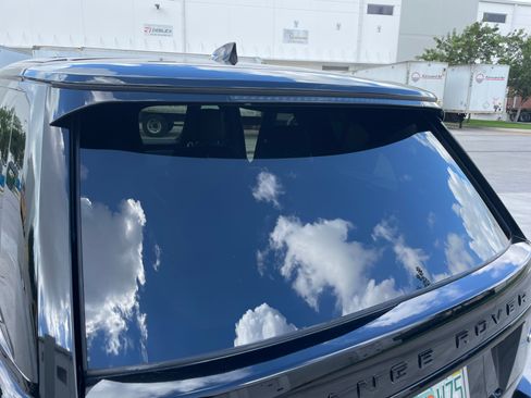 Used 2022 Land Rover Range Rover P525 Westminster Edition image 4