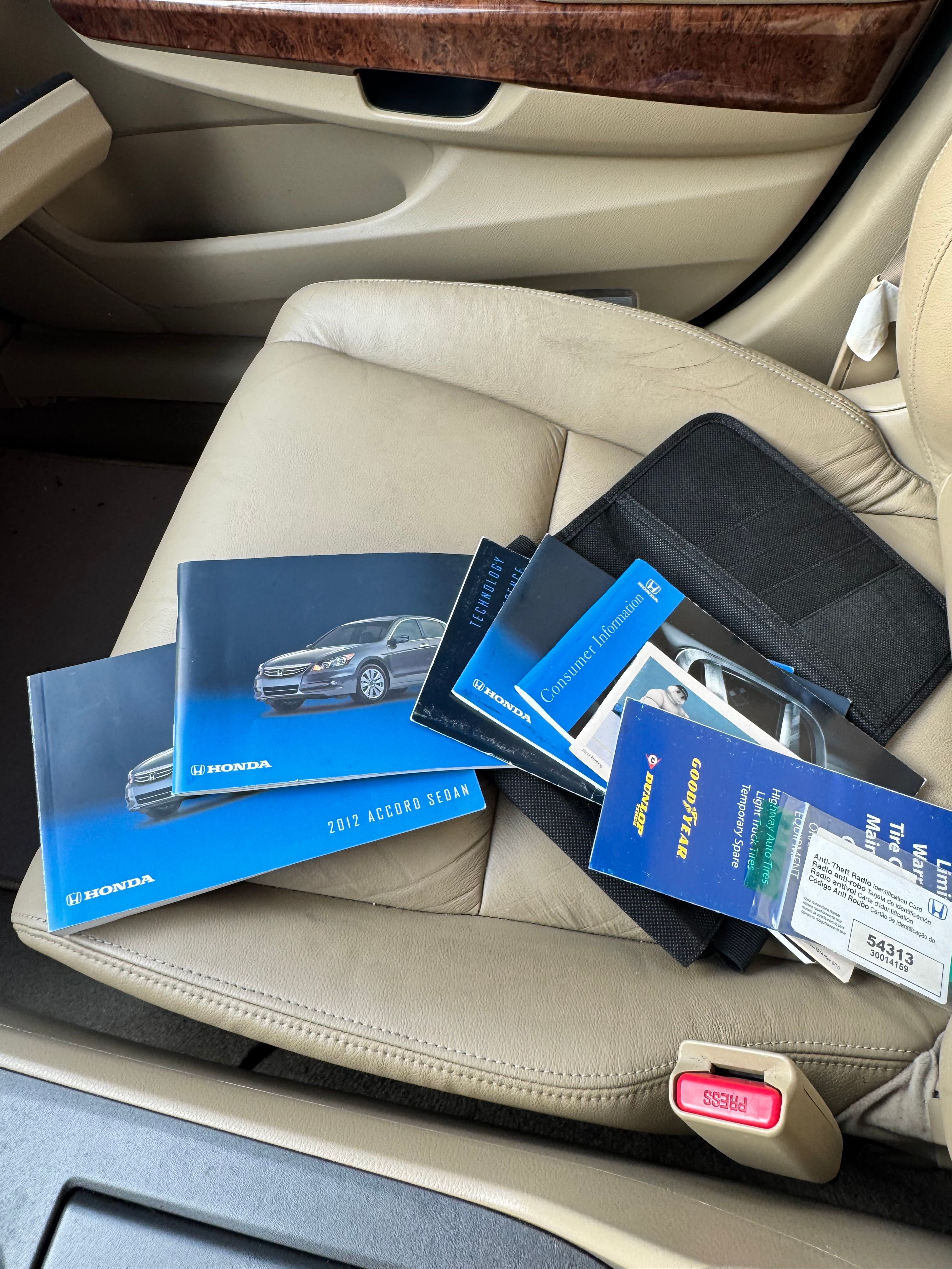 Used 2012 Honda Accord EX-L image 11
