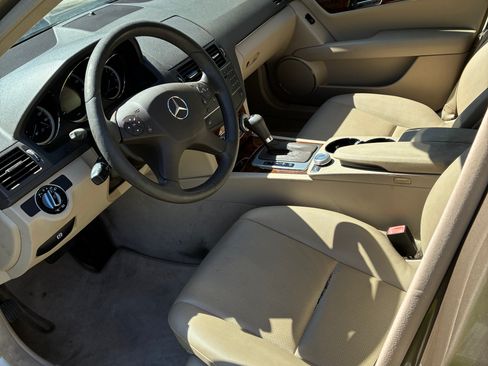 Used 2010 Mercedes-Benz C 300 Sedan image 9