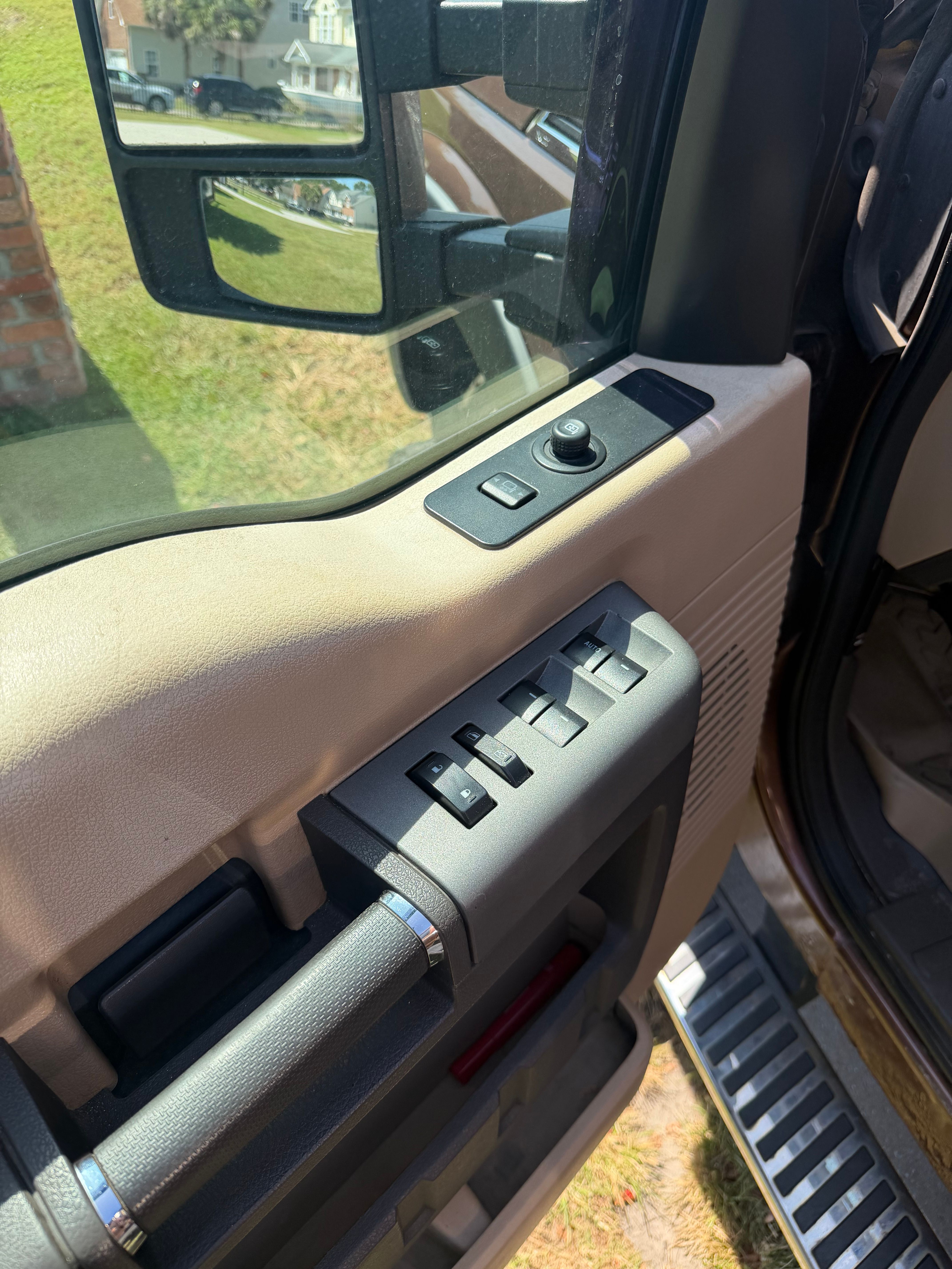 Used 2012 Ford F250 XLT w/ XLT Premium Pkg AWD/4WD image 18