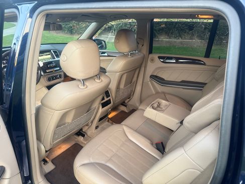 Used 2013 Mercedes-Benz GL 450 4MATIC image 13