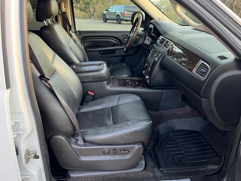 Used 2014 GMC Yukon XL Denali image 11