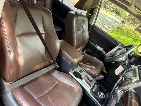 Used 2019 Toyota 4Runner Limited AWD/4WD image 18