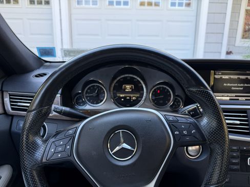 Used 2013 Mercedes-Benz E 350 4MATIC Sedan image 18
