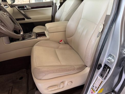 Used 2017 Lexus GX 460 AWD/4WD image 16