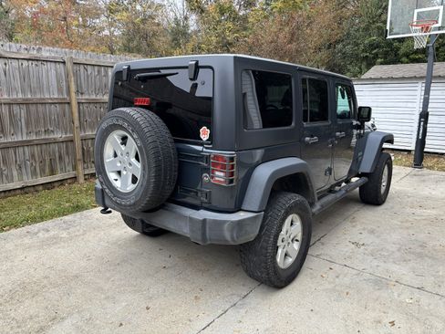 Used 2017 Jeep Wrangler Unlimited Sport w/ Quick Order Package 24S image 2