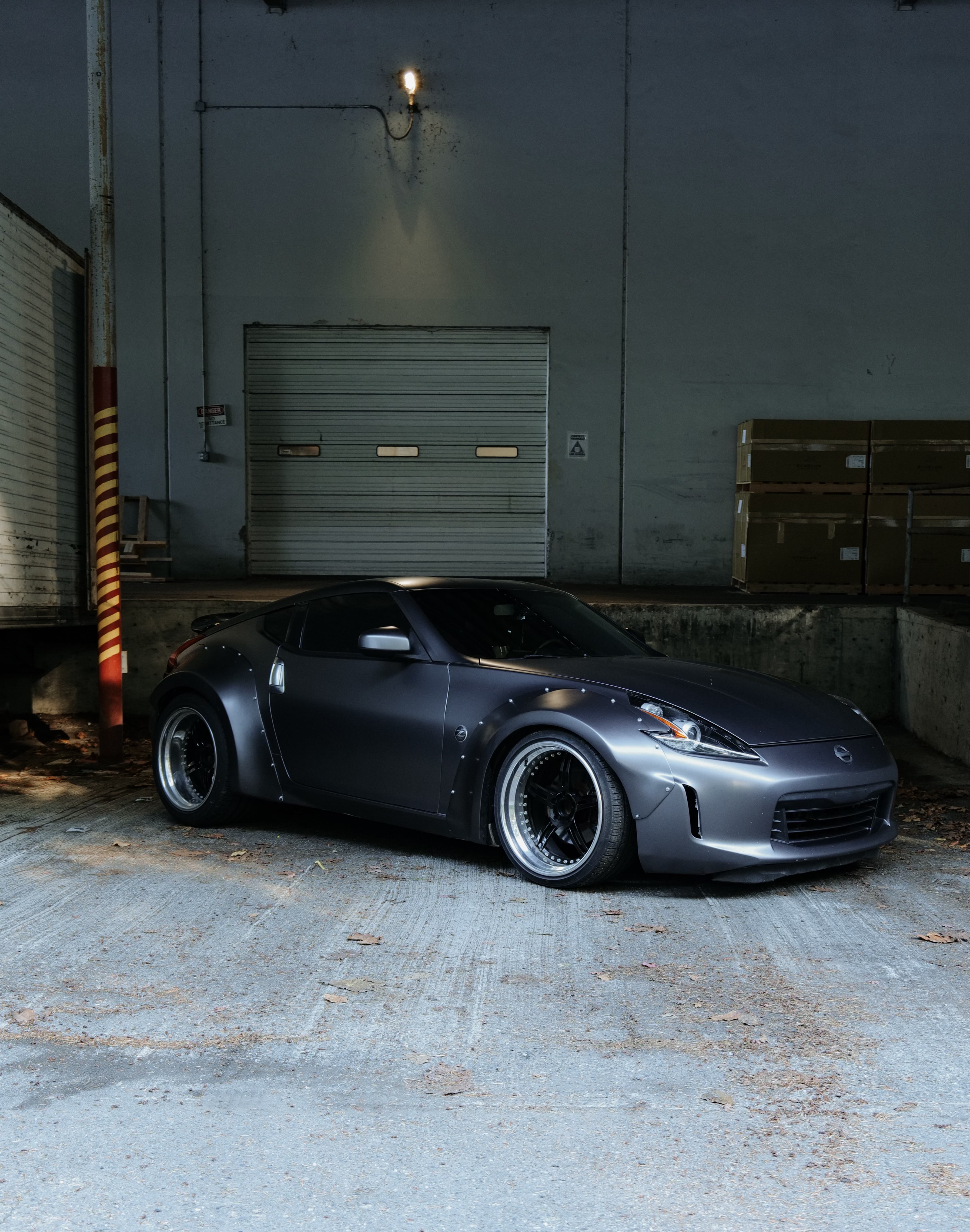 Used 2009 Nissan 370Z Coupe RWD image 4