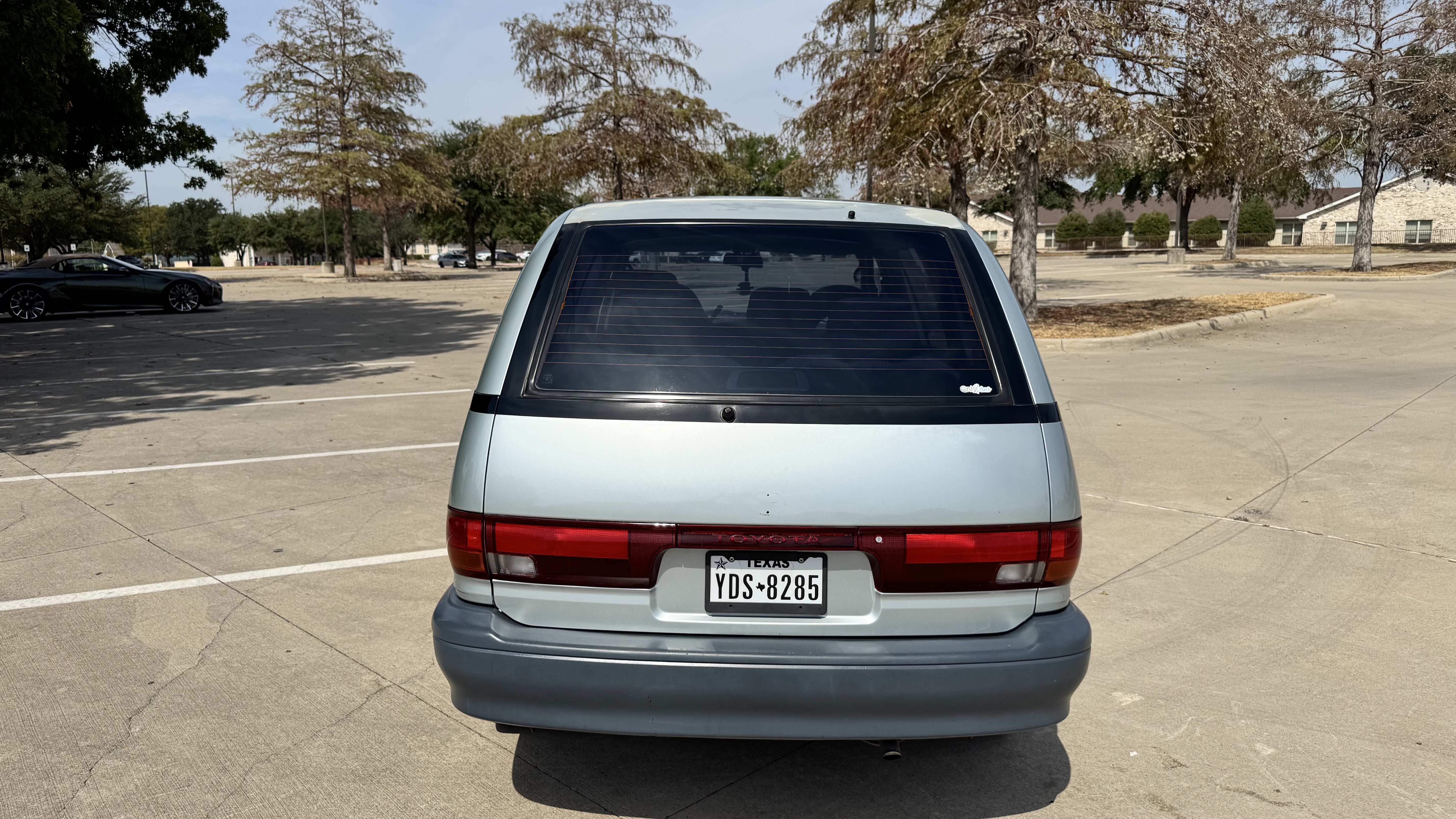 Used 1993 Toyota Previa Deluxe RWD image 6