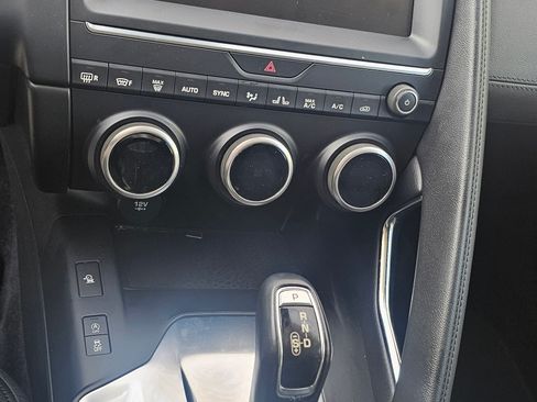 Used 2018 Jaguar E-PACE S image 12
