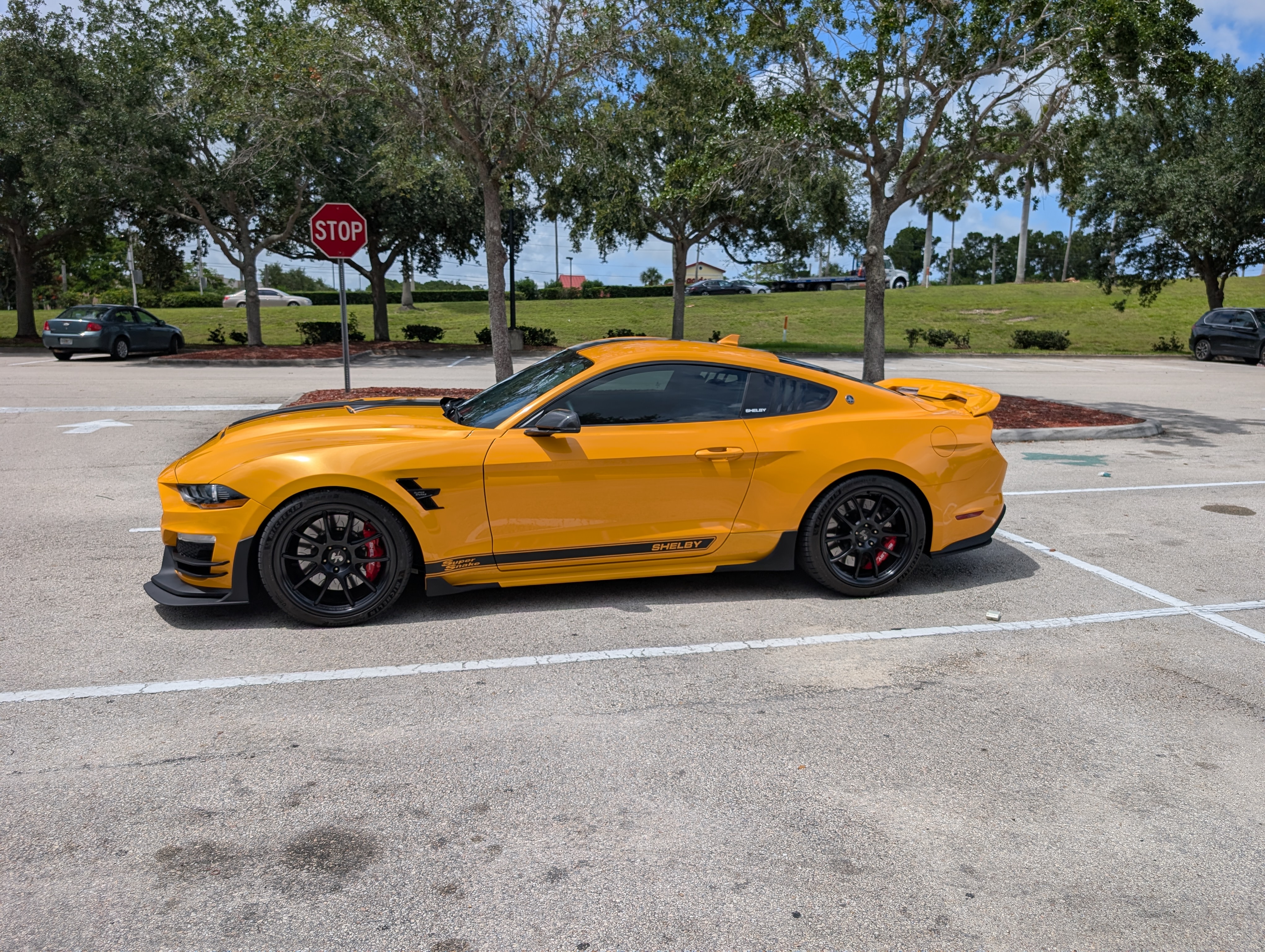Used 2022 Ford Mustang GT Premium w/ GT Performance Package RWD image 17