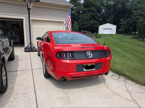 Used 2014 Ford Mustang Coupe w/ Equipment Group 102A RWD image 10