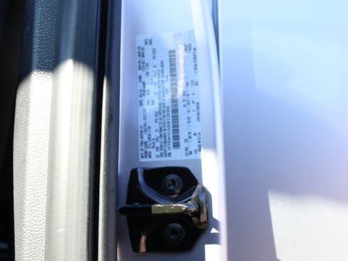 Used 2016 Ford F150 XLT w/ Equipment Group 302A Luxury image 11