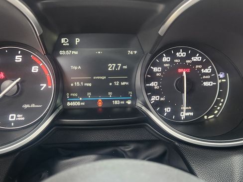 Used 2018 Alfa Romeo Stelvio Ti Sport image 8