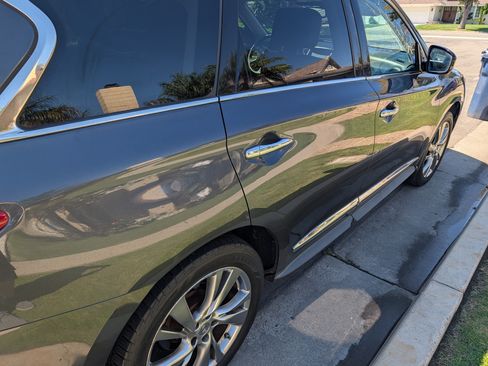 Used 2013 INFINITI JX35 35 Sport Utility 4D w/ Premium Pkg image 16