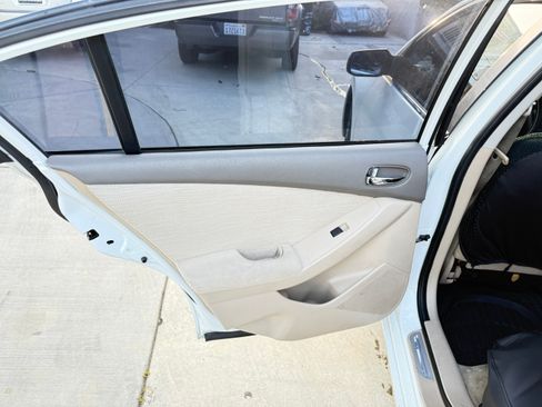 Used 2012 Nissan Altima 2.5 S w/ 20th Anniversary Pkg image 5