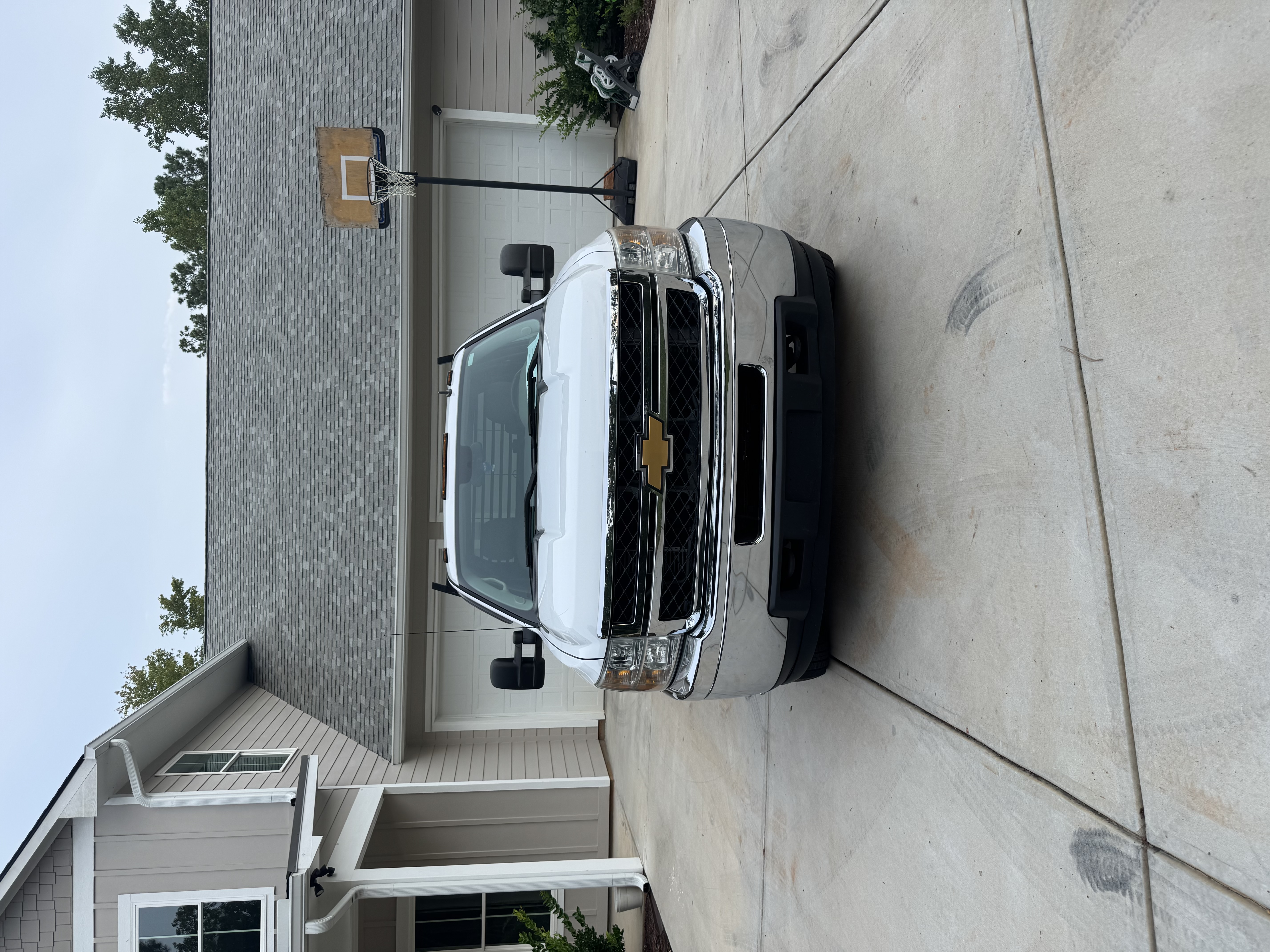 Used 2013 Chevrolet Silverado 3500 W/T AWD/4WD image 2