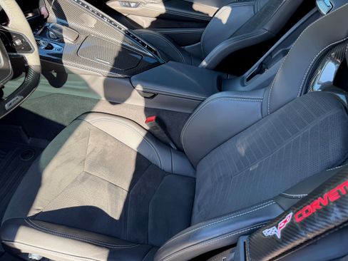 Used 2023 Chevrolet Corvette Z06 w/ Stealth Interior Trim Package RWD image 18