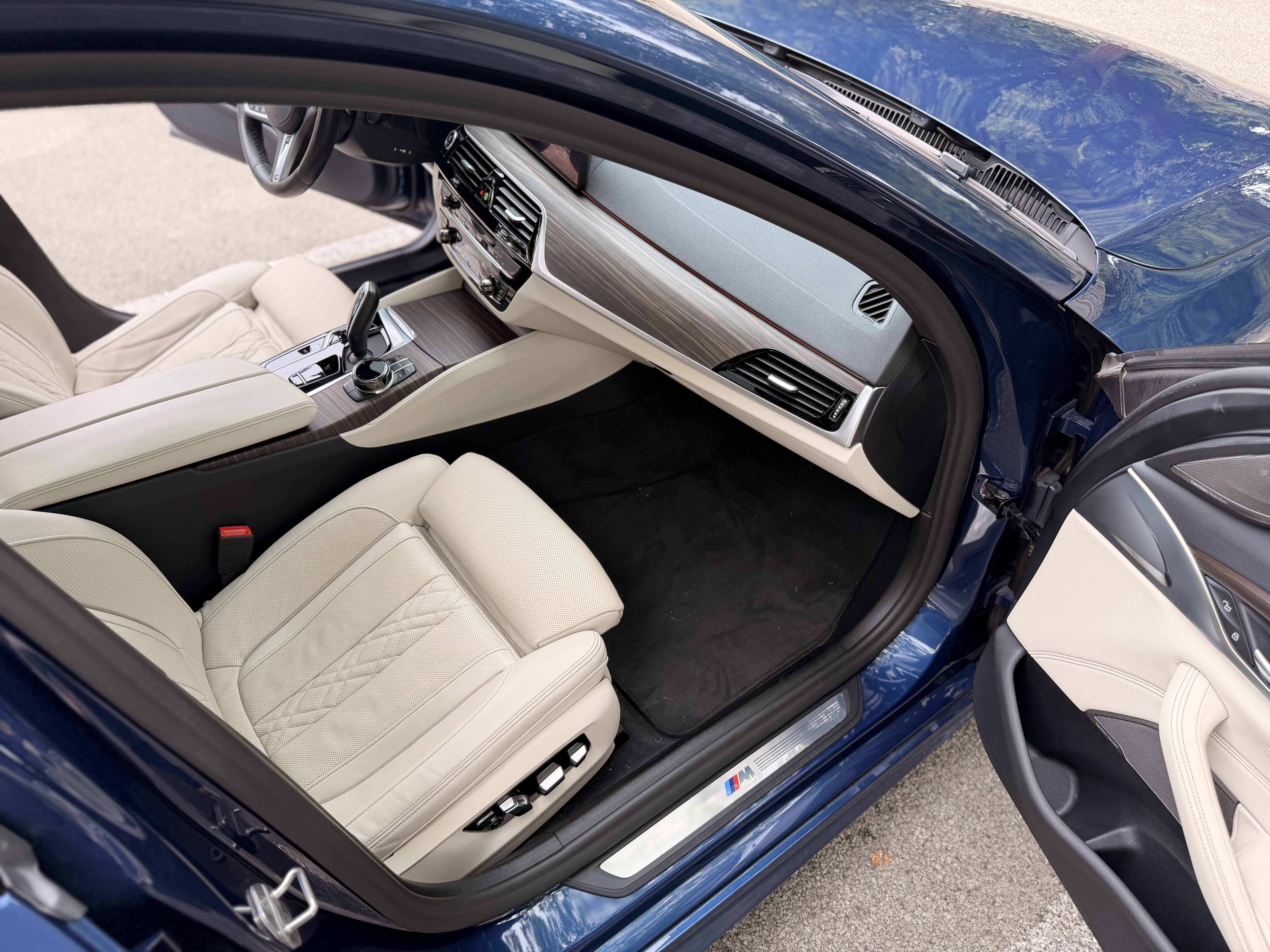 Used 2021 BMW 540i w/ Executive Package RWD image 12