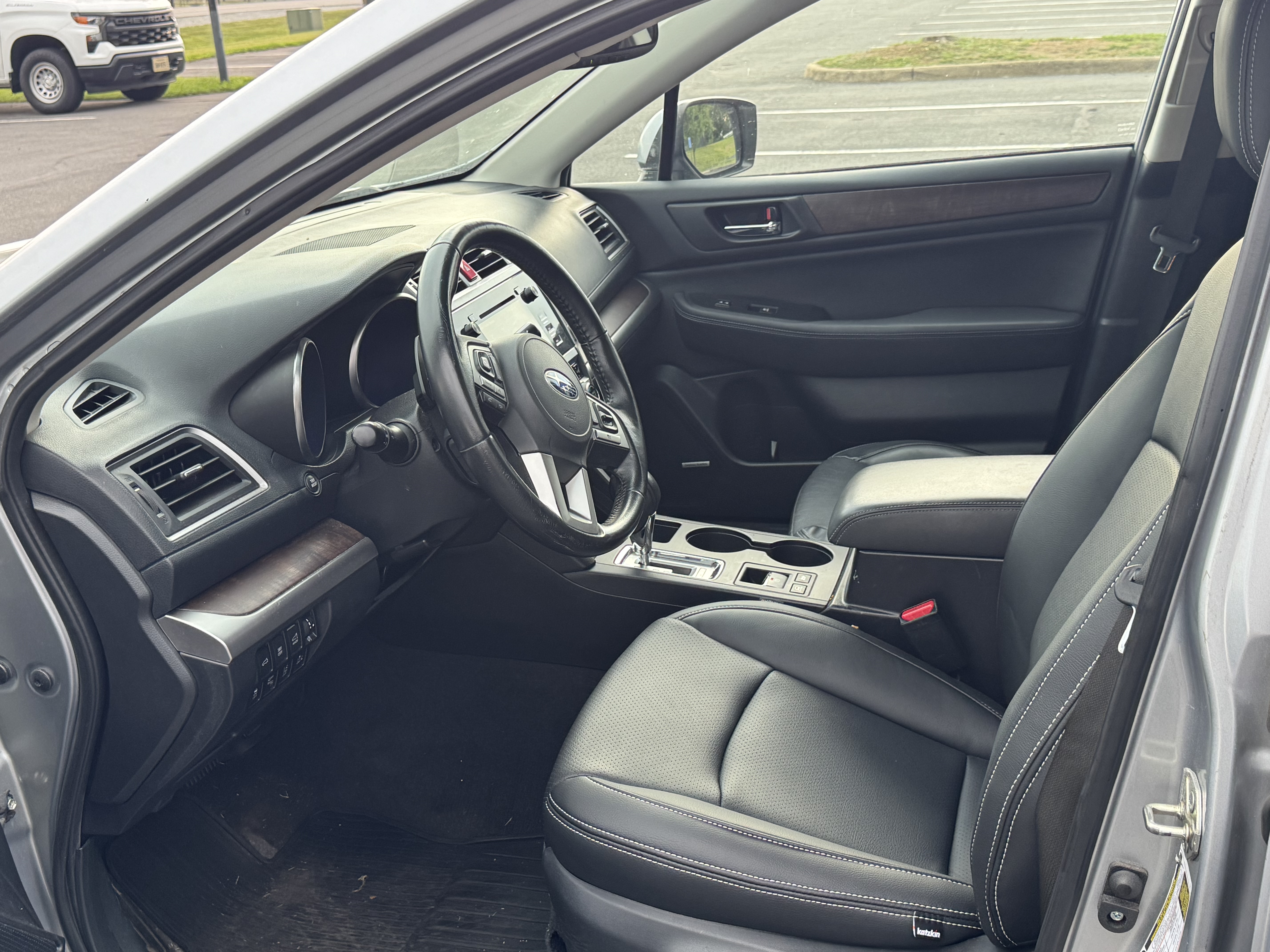 Used 2015 Subaru Outback 2.5i Limited AWD/4WD image 10