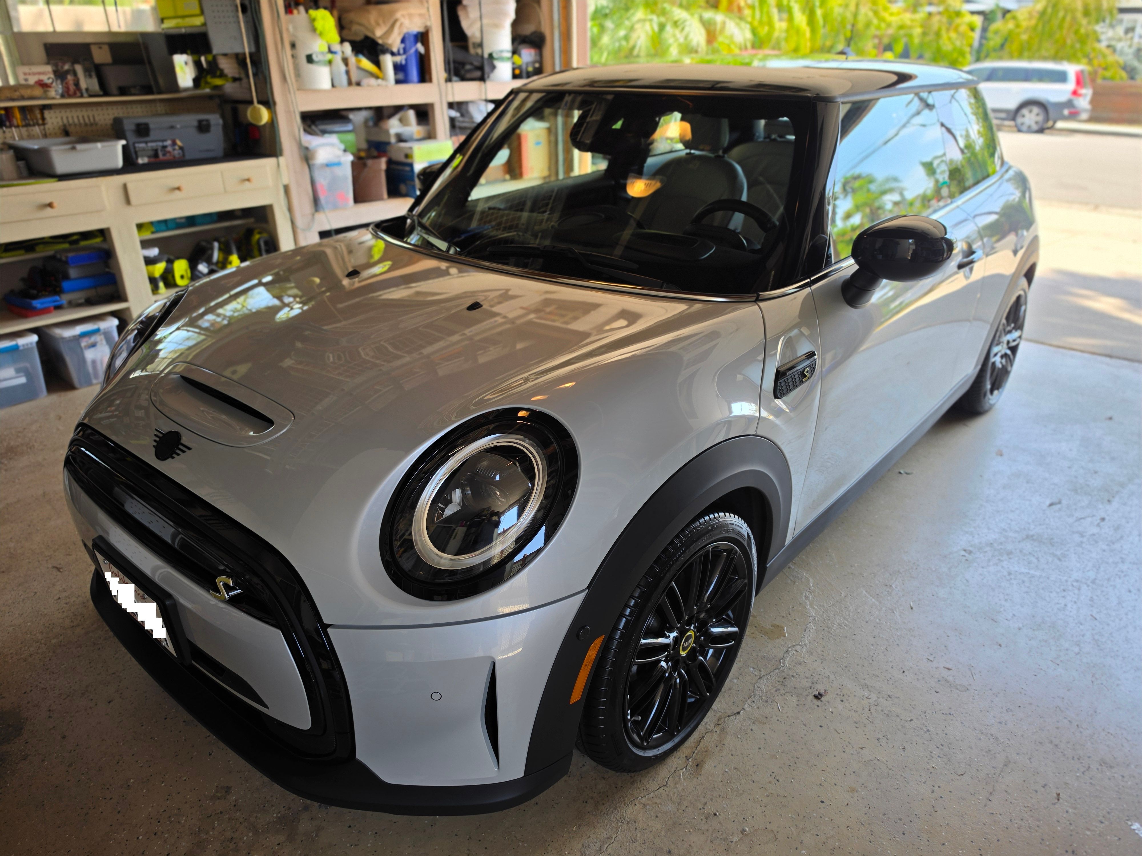 Used 2022 MINI Cooper SE FWD image 1