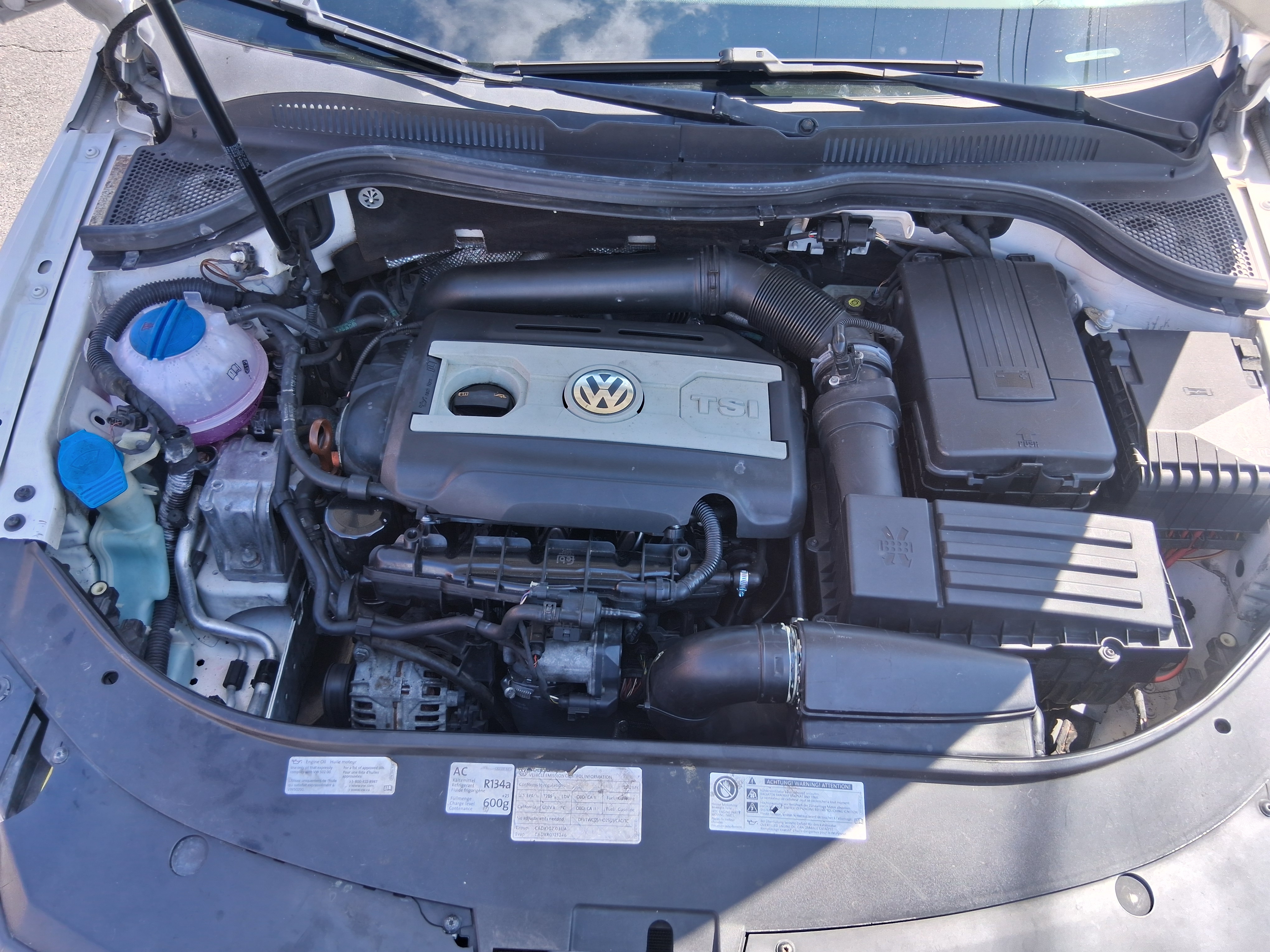 Used 2012 Volkswagen CC Lux Limited FWD image 12