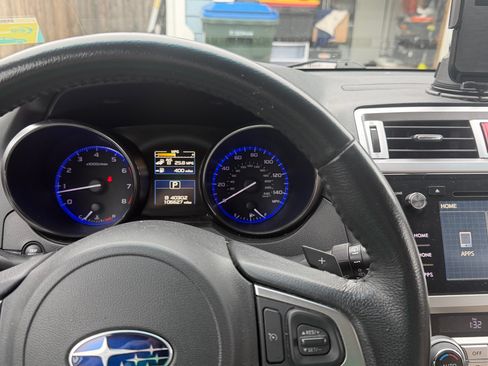 Used 2017 Subaru Outback 2.5i Premium image 2