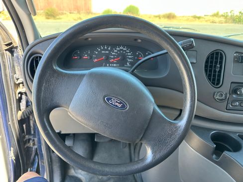 Used 2007 Ford E-150 and Econoline 150 image 10