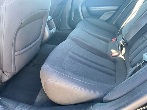 Used 2015 Chrysler 200 Limited image 11