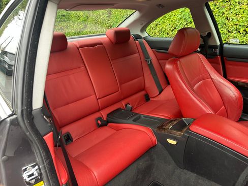 Used 2007 BMW 328xi Coupe image 11