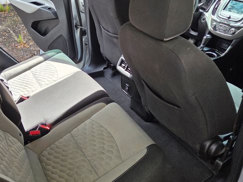 Used 2019 Chevrolet Equinox LS image 13