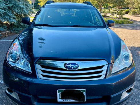 Used 2011 Subaru Outback 2.5i Premium AWD/4WD image 5