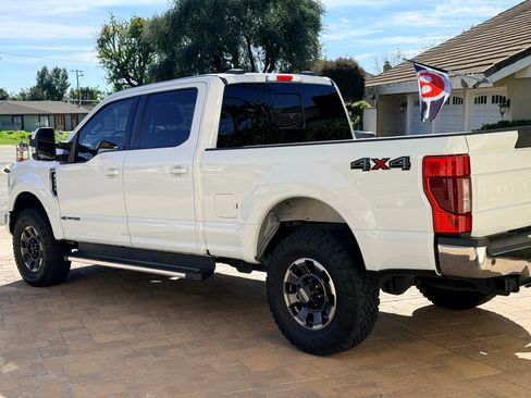 Used 2022 Ford F250 Lariat w/ Lariat Value Package image 4