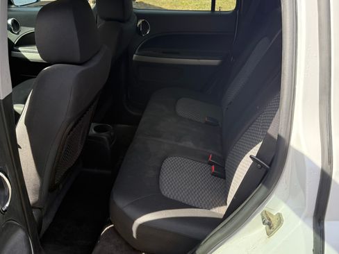 Used 2011 Chevrolet HHR LT image 14