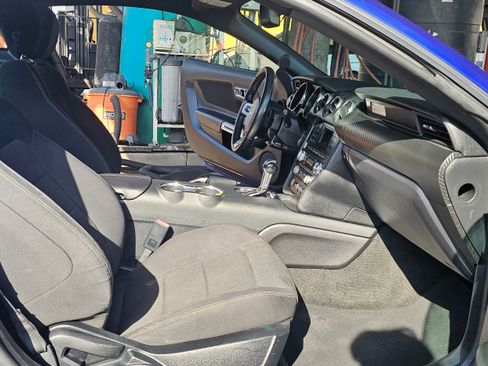 Used 2015 Ford Mustang Coupe image 16