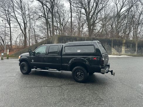 Used 2011 Ford F350 XLT w/ XLT Interior Pkg image 2