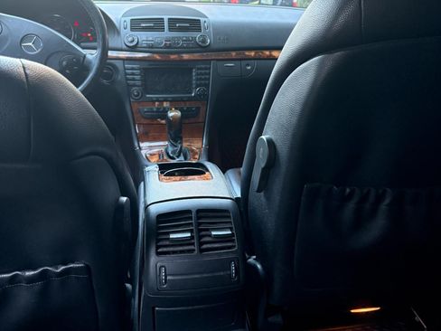 Used 2006 Mercedes-Benz E 350 E 350 Sedan 4D image 8