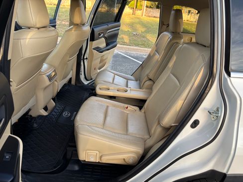 Used 2015 Toyota Highlander Limited image 20