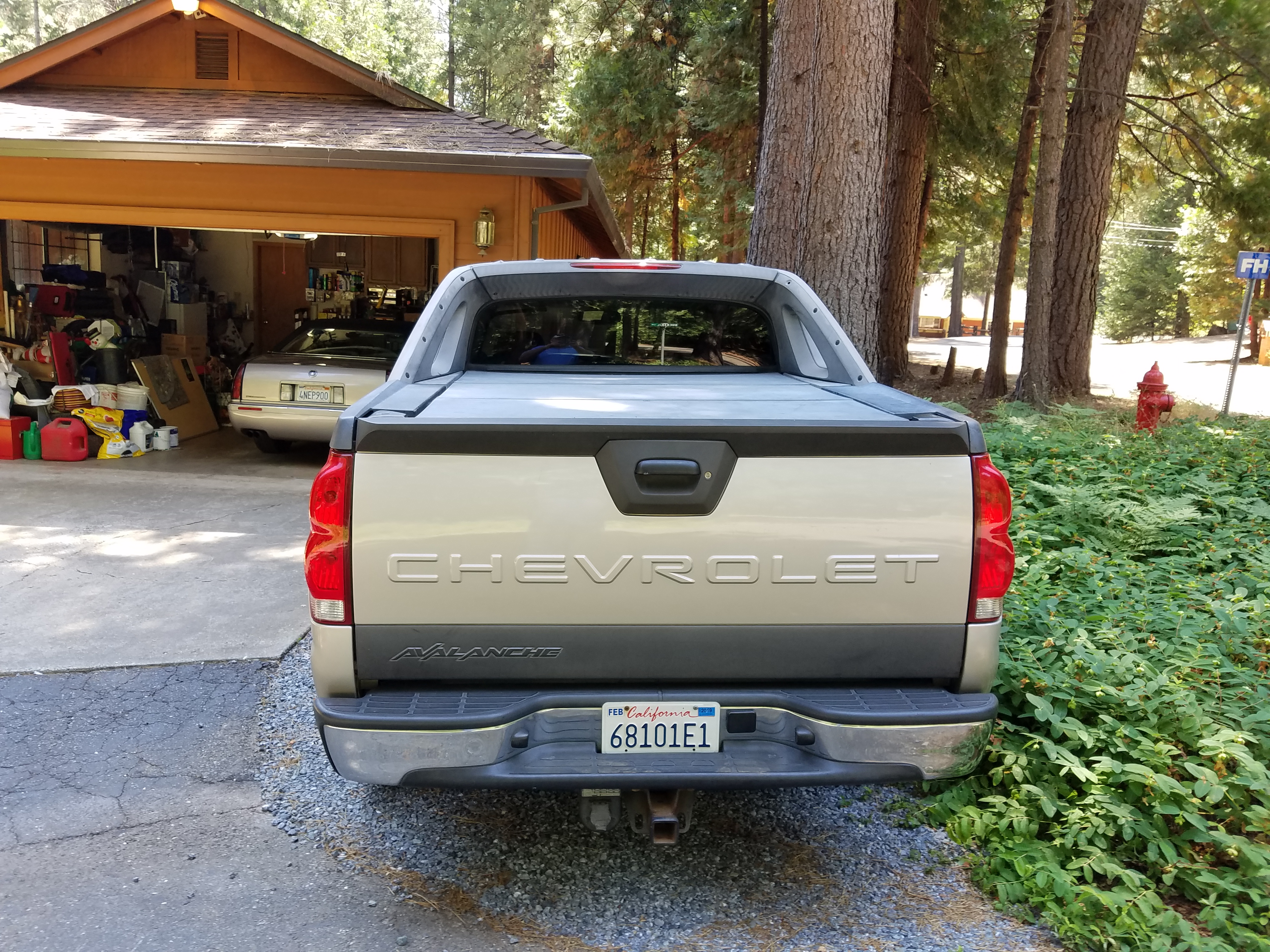 Used 2006 Chevrolet Avalanche Z71 w/ Sun And Sound Package AWD/4WD image 9