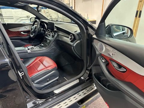 Used 2019 Mercedes-Benz GLC 300 4MATIC Coupe image 9