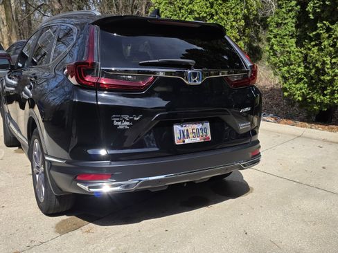 Used 2022 Honda CR-V Touring image 4