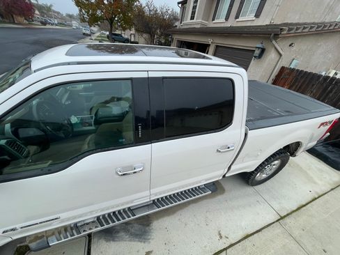 Used 2017 Ford F250 Lariat w/ Lariat Ultimate Package image 13