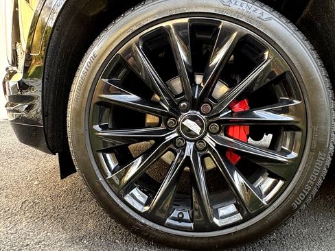 Used 2026 Cadillac Escalade ESV Platinum Sport w/ LPO, ONYX Package image 4